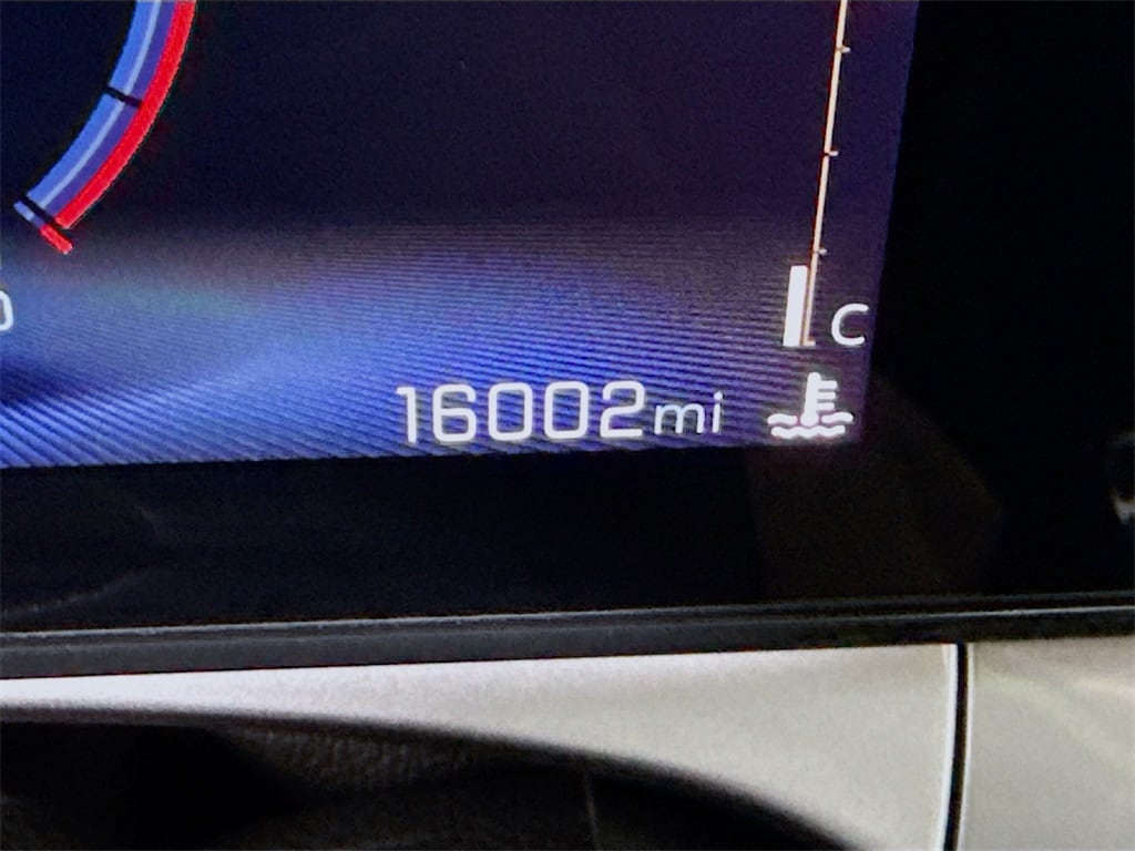 Used 2024 Chevrolet Trax LT SUV