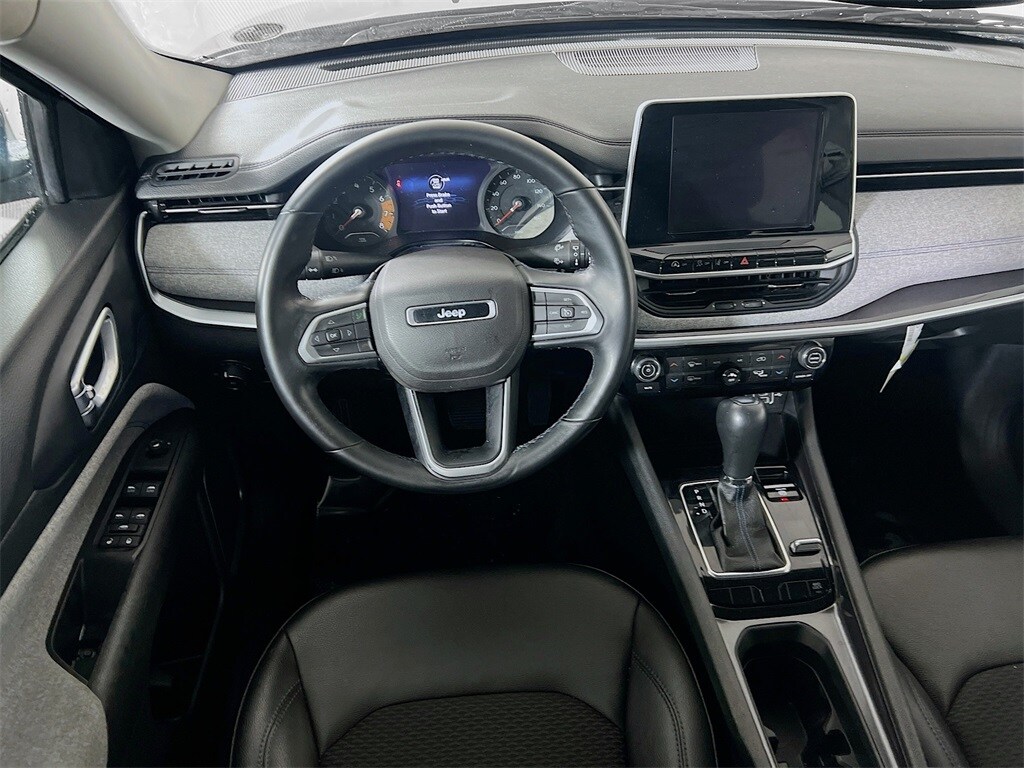 2022 Jeep Compass Latitude photo 3