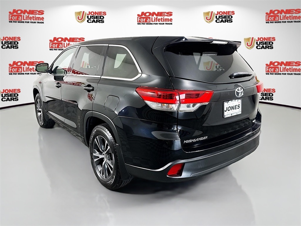 Used 2018 Toyota Highlander LE SUV