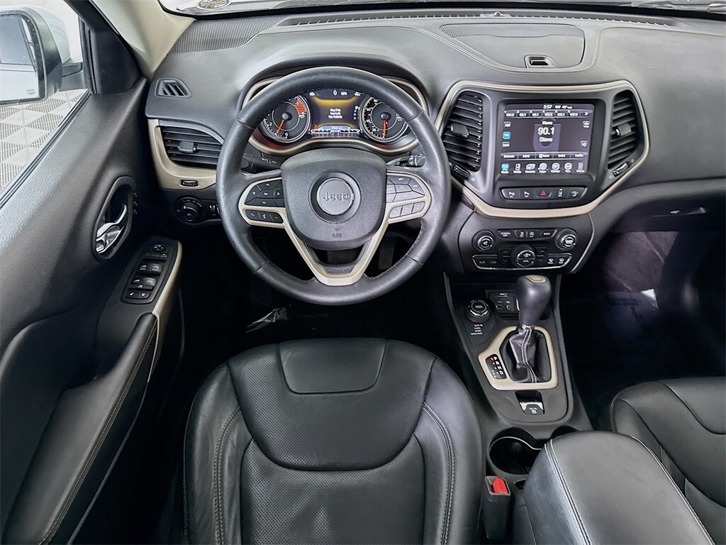 2017 Jeep Cherokee Limited photo 2