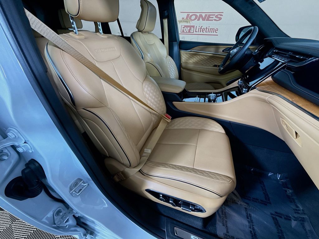 2025 Jeep Grand Cherokee Summit Reserve 4xe - Photo 34