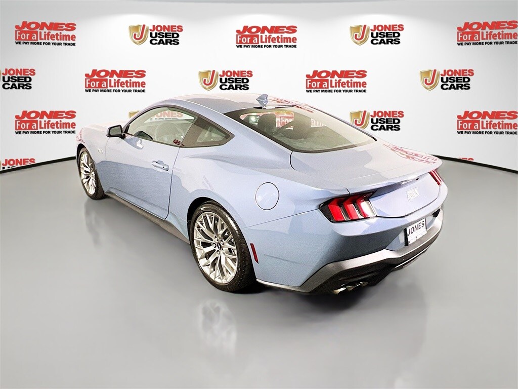 2024 Ford Mustang GT Premium photo 2