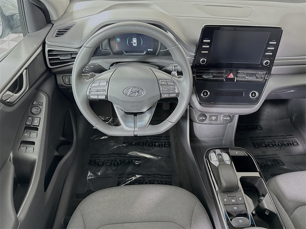 2021 Hyundai Ioniq Electric SE photo 2