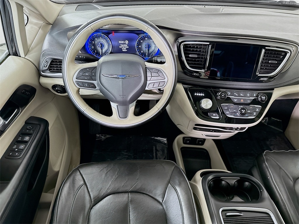 Used 2017 Chrysler Pacifica Limited Van