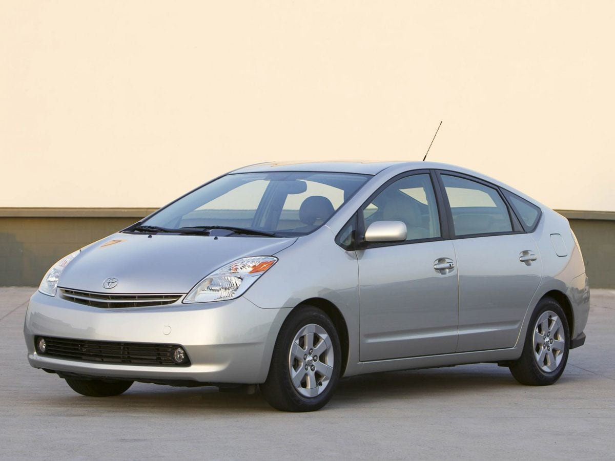 2004 Toyota Prius Base's photo