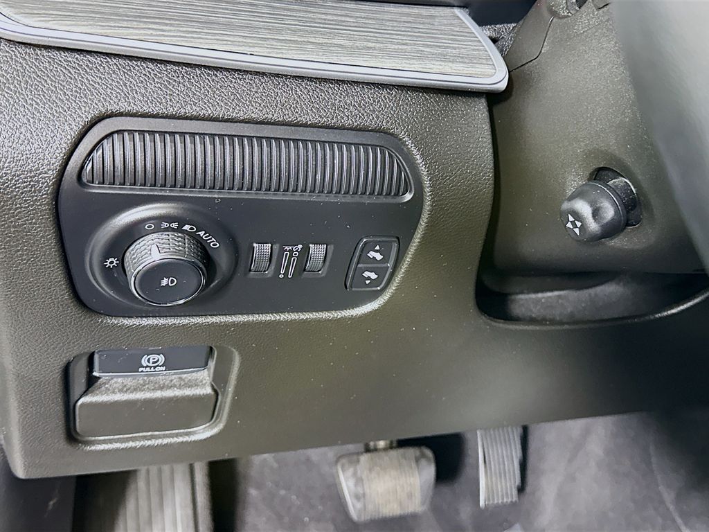 2024 Jeep Wagoneer L Series II - Photo 20