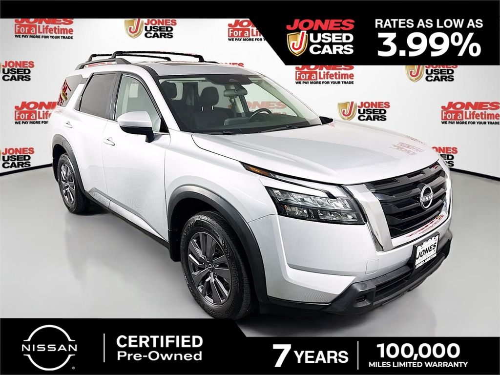 2023 Nissan Pathfinder SV 4WD's photo