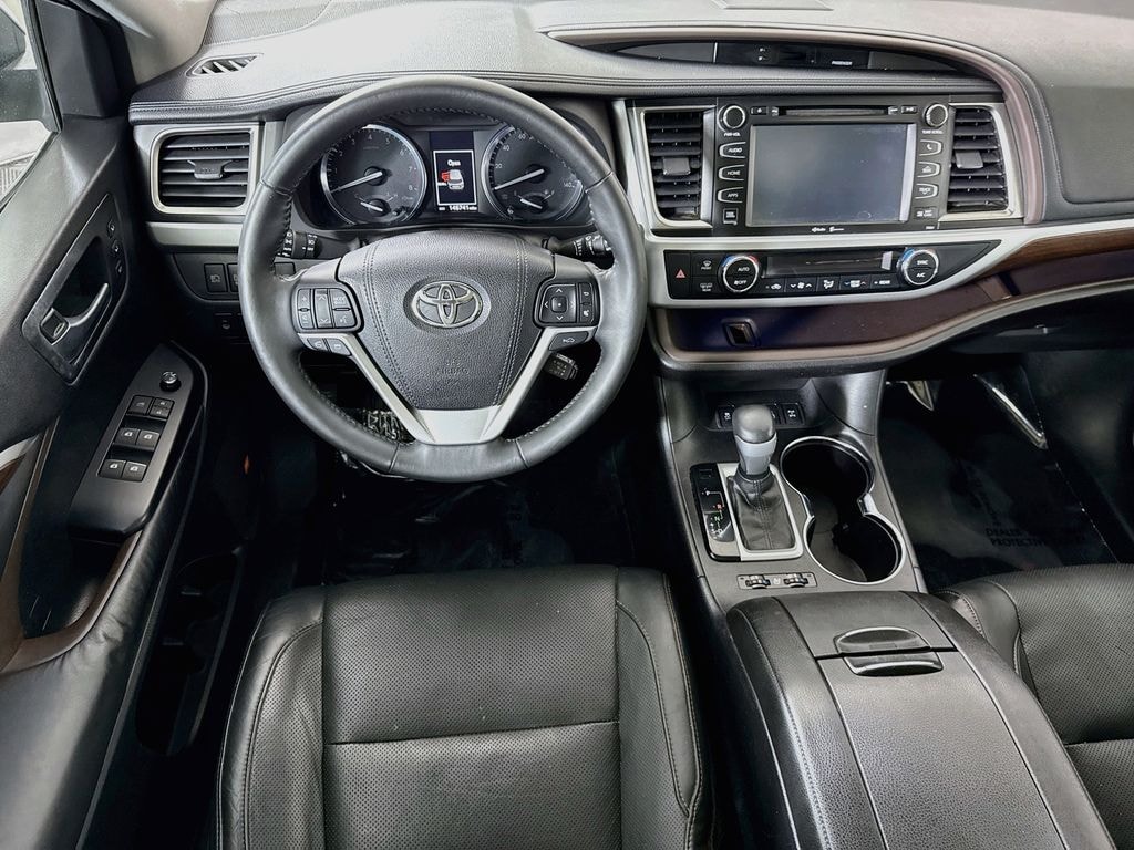 Used 2015 Toyota Highlander Limited Platinum V6 SUV