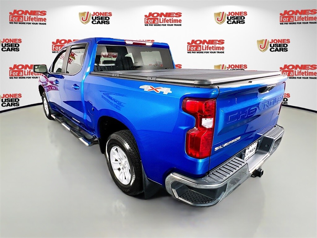 2023 Chevrolet Silverado 1500 LT photo 2