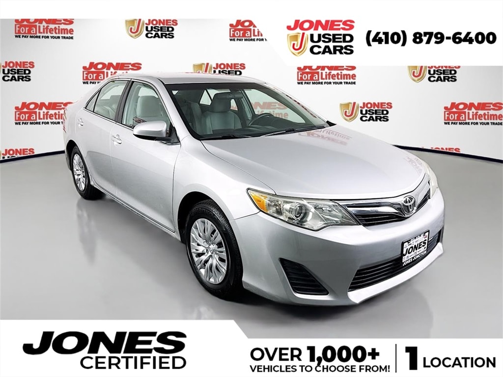 2012 Toyota Camry LE's photo