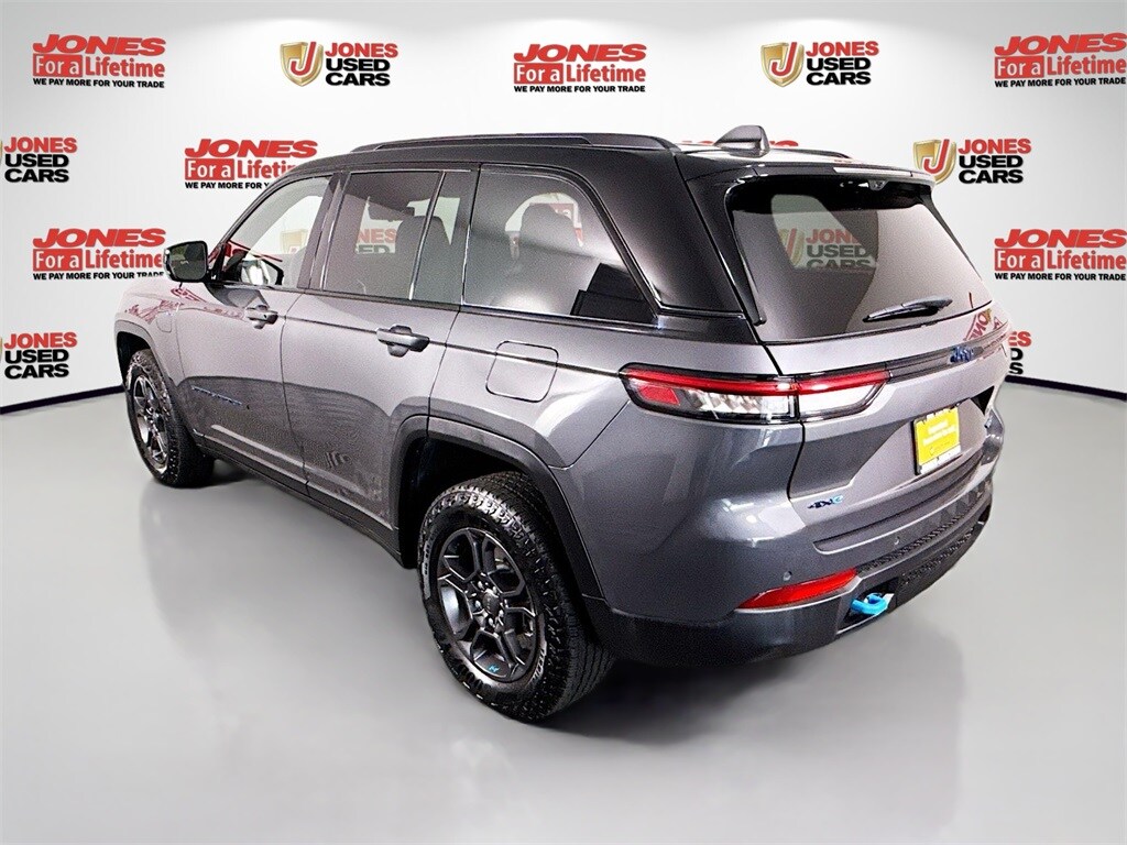 2024 Jeep Cherokee Trailhawk 4xe photo 2