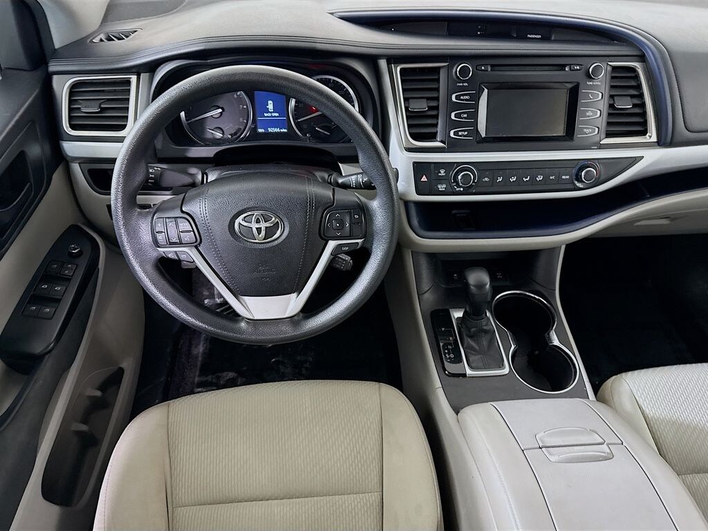 Used 2016 Toyota Highlander LE Plus V6 SUV