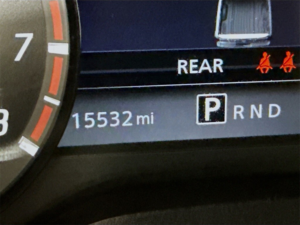 2024 Nissan Titan PRO-4X photo 4