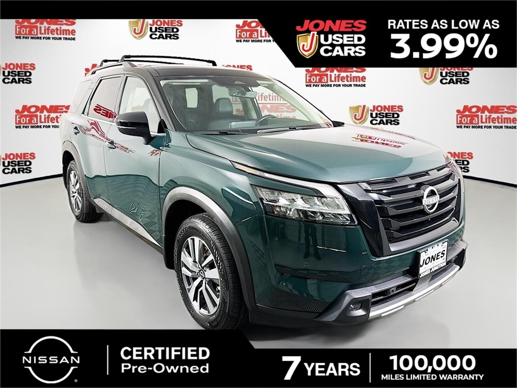 2023 Nissan Pathfinder SL's photo