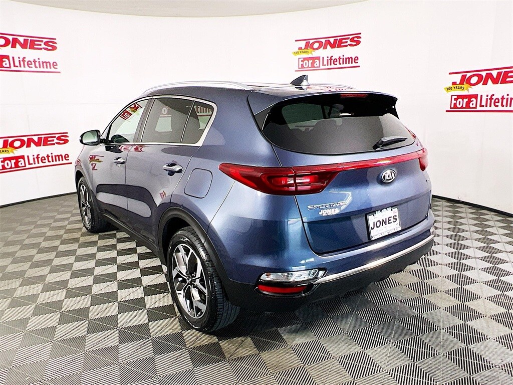 2020 Kia Sportage EX photo 2
