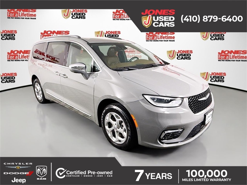 2021 Chrysler Pacifica Limited's photo