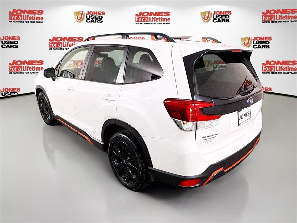 2022 Subaru Forester Sport photo 2