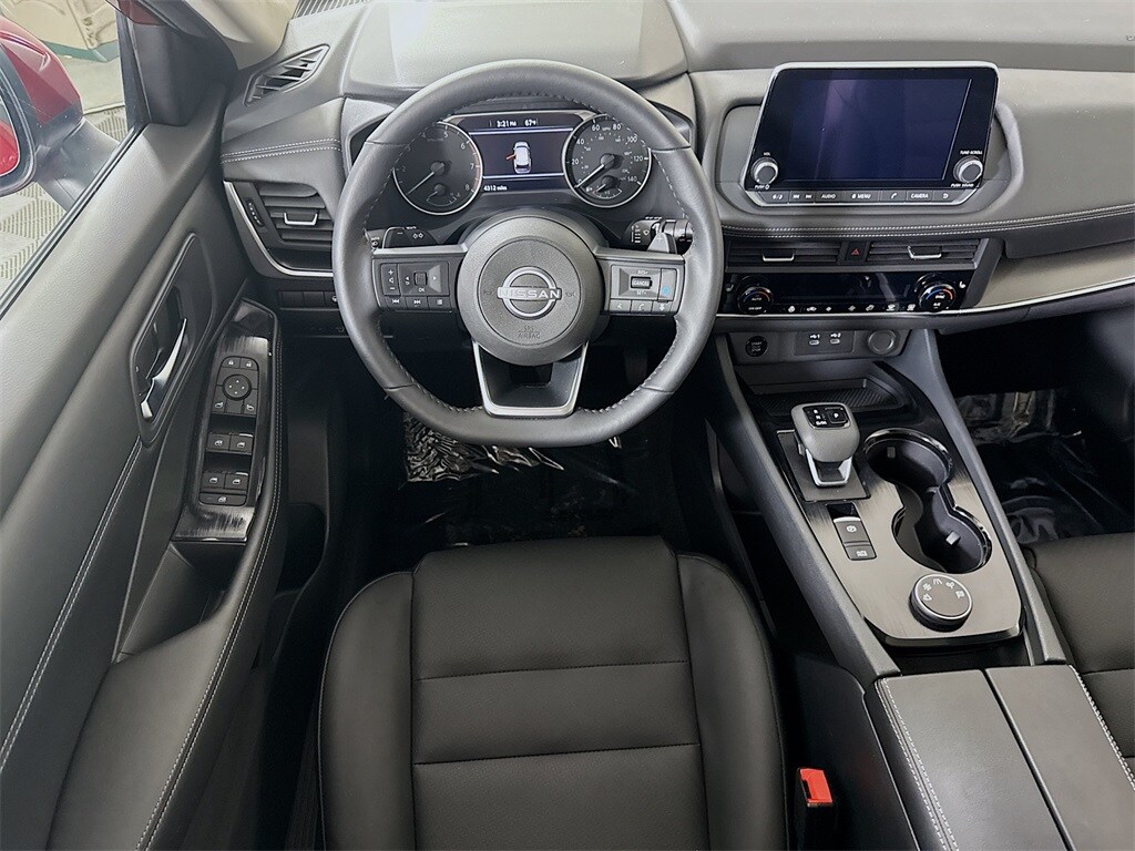 2024 Nissan Rogue SV photo 3