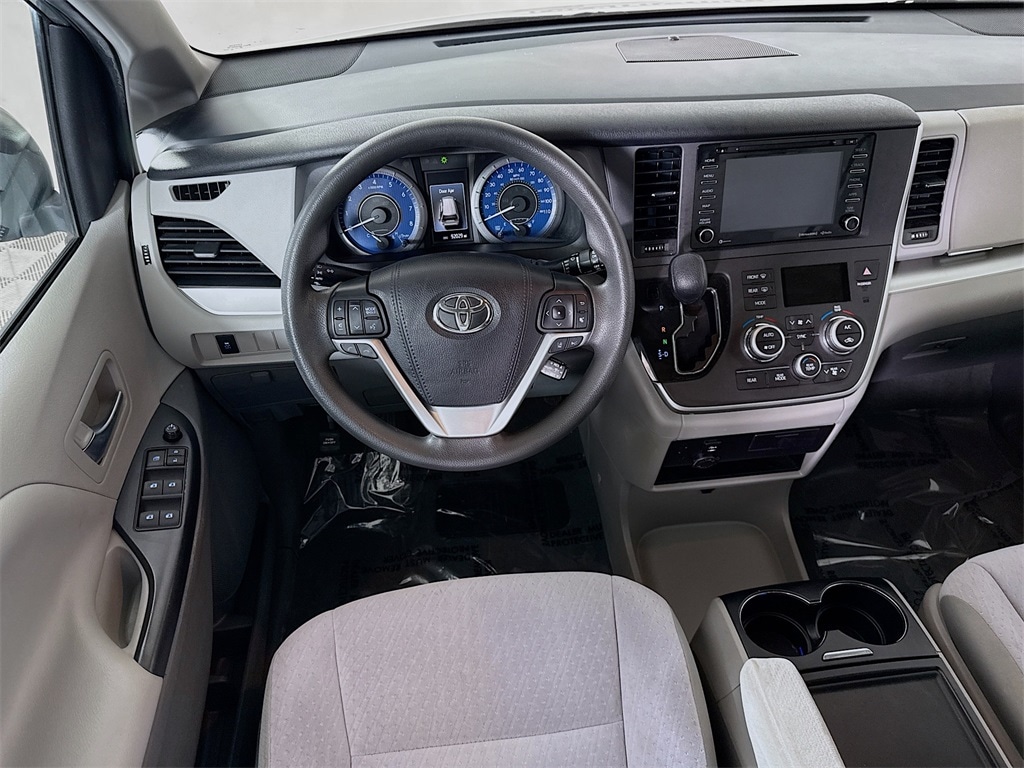 Used 2020 Toyota Sienna LE Van