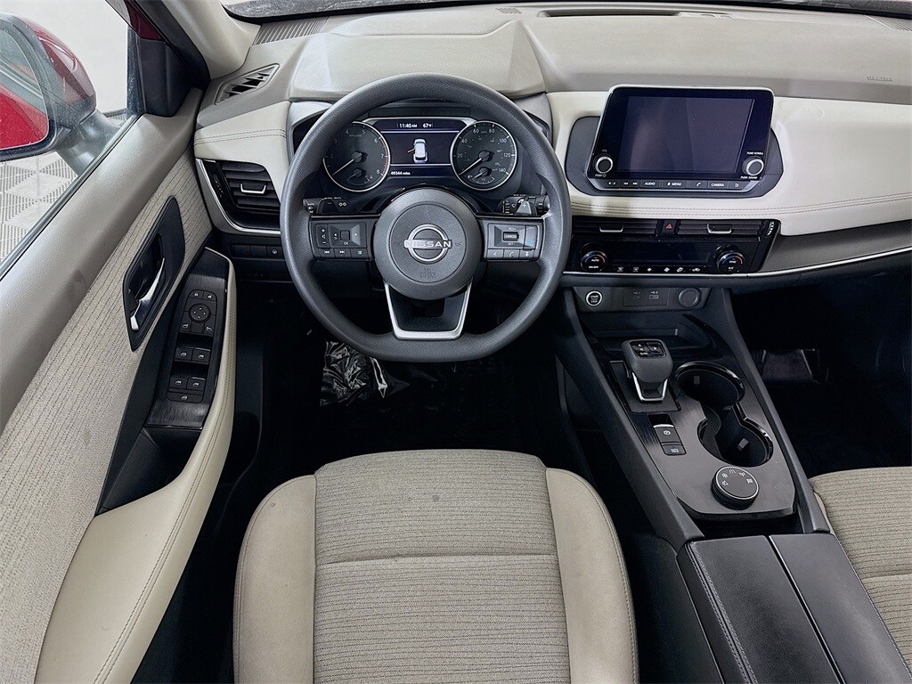 2023 Nissan Rogue SV photo 2