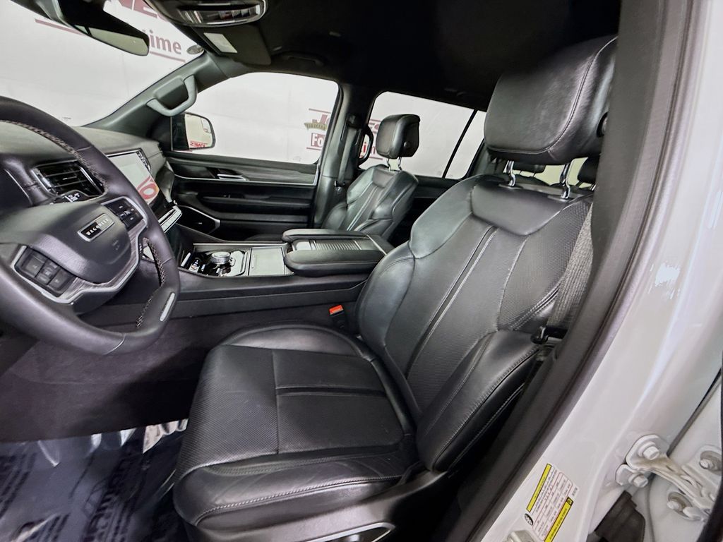 2024 Jeep Wagoneer L Series II - Photo 26