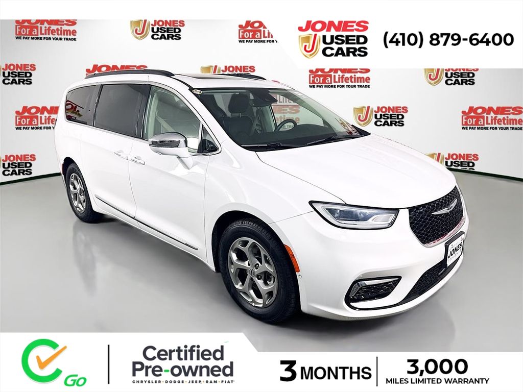 2022 Chrysler Pacifica Limited's photo