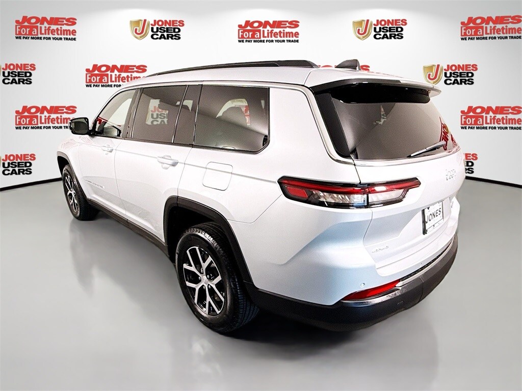 2024 Jeep Grand Cherokee Limited photo 2