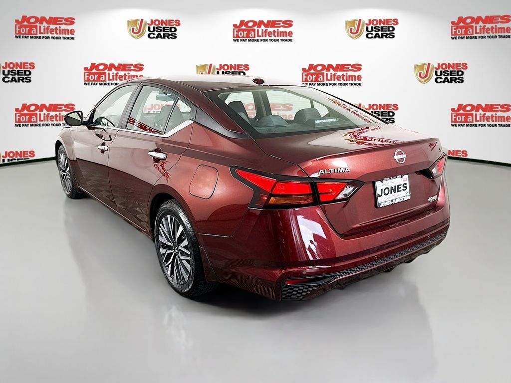 Used 2024 Nissan Altima 2.5 SV Sedan