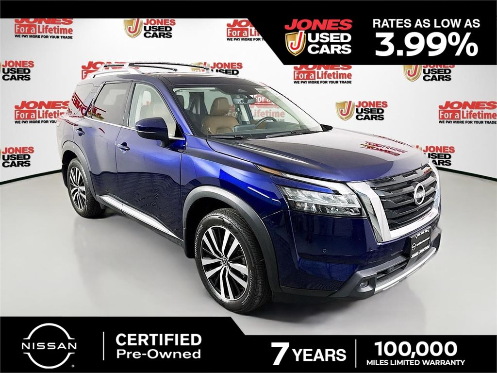 2024 Nissan Pathfinder Platinum 4WD's photo