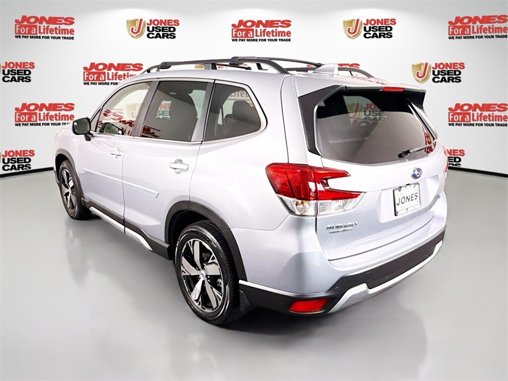 2021 Subaru Forester Touring photo 2