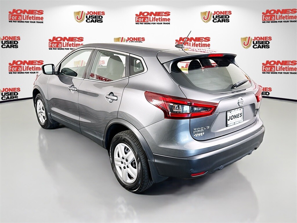 2020 Nissan Rogue Sport S photo 2