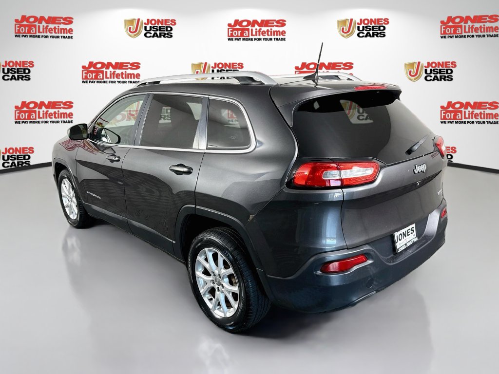 Used 2016 Jeep Cherokee Latitude SUV