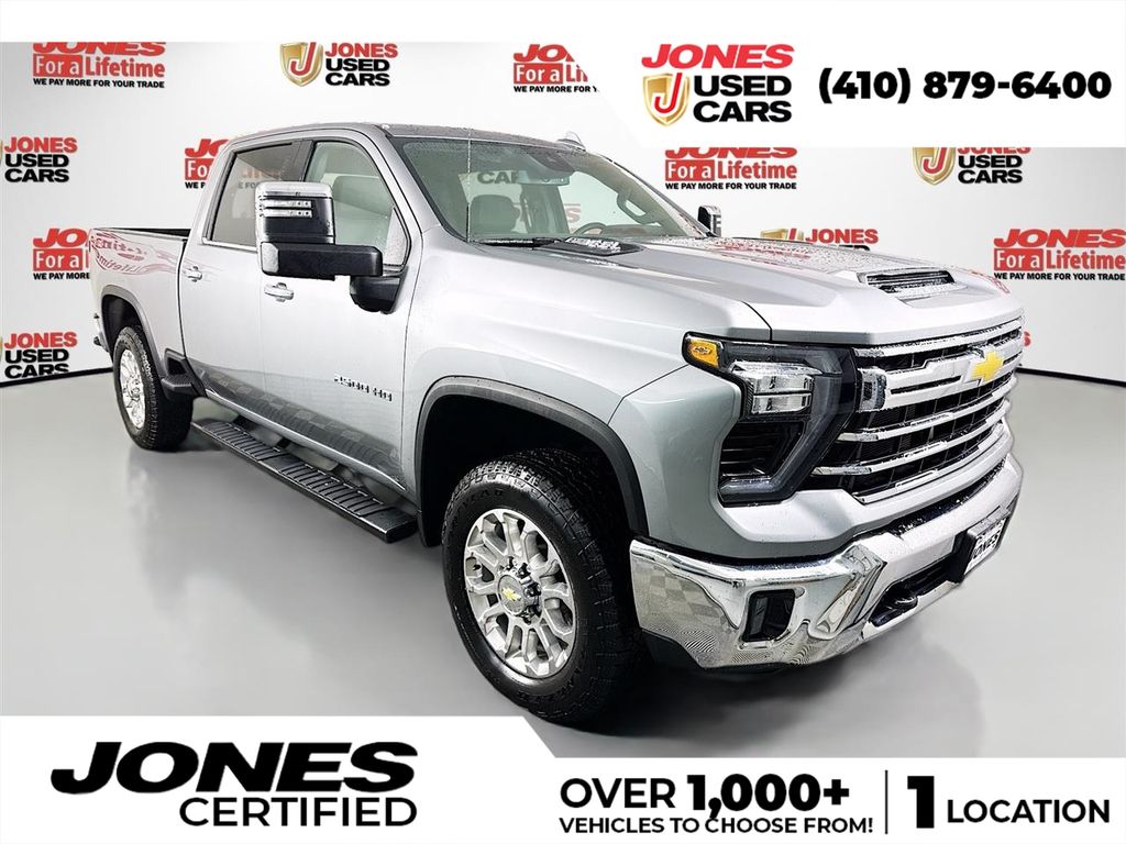 2025 Chevrolet Silverado HD LTZ 4WD Crew Cab Standard Box's photo