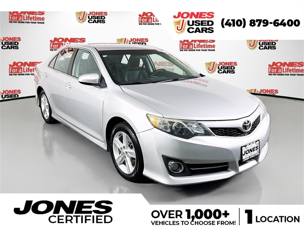 Used 2013 Toyota Camry SE Sedan