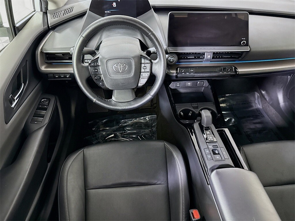 2023 Toyota Prius XLE photo 3