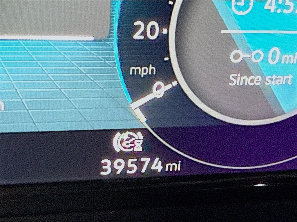 Used 2024 Volkswagen Atlas Cross Sport 2.0T SE w/Technology SUV