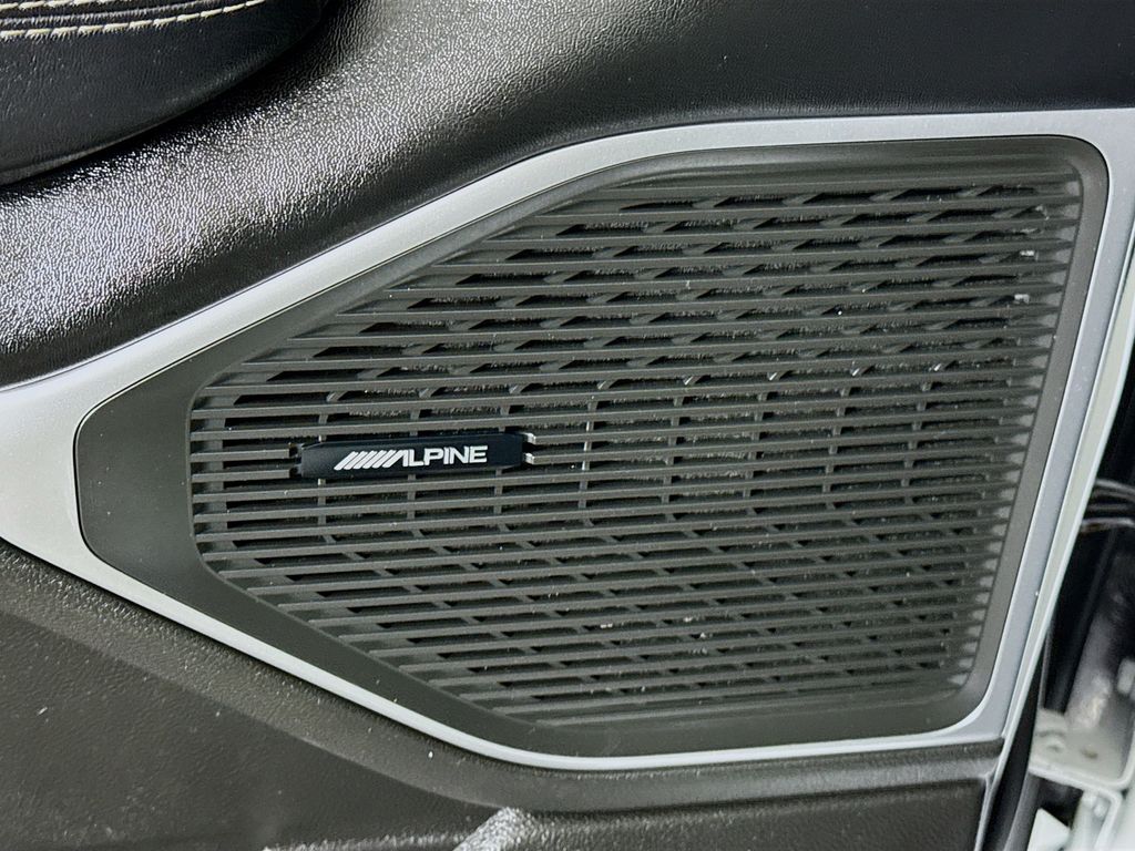 2024 Jeep Wagoneer L Series II - Photo 11