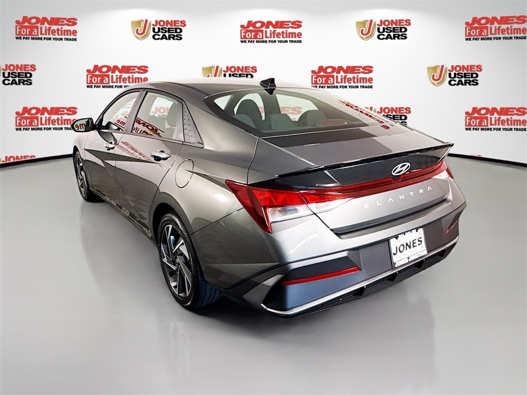 Certified 2025 Hyundai Elantra SEL Sport Sedan