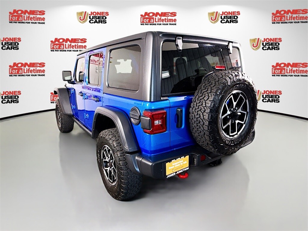 2024 Jeep Wrangler Rubicon photo 2