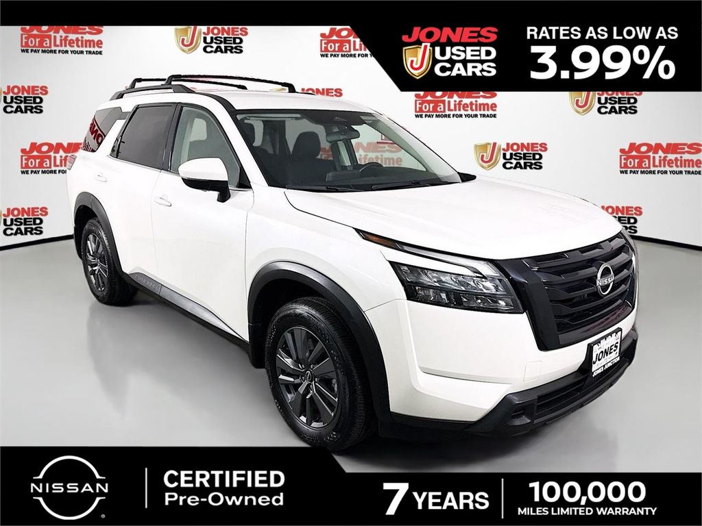 2024 Nissan Pathfinder SV 2WD's photo