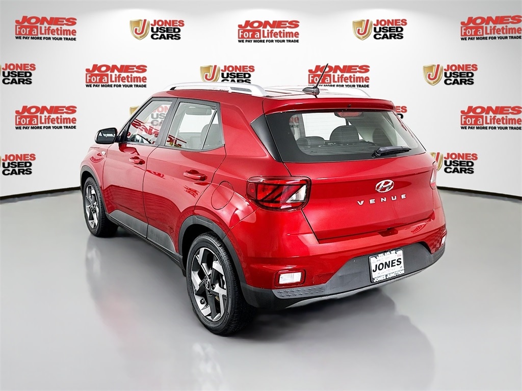 Used 2025 Hyundai Venue SEL SUV