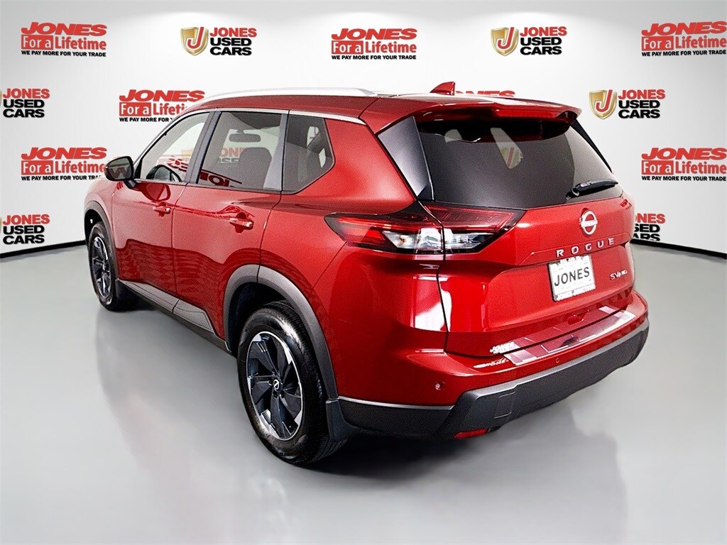 2024 Nissan Rogue SV photo 2