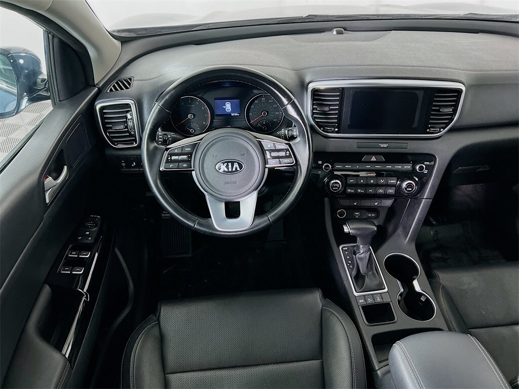 2020 Kia Sportage EX photo 3