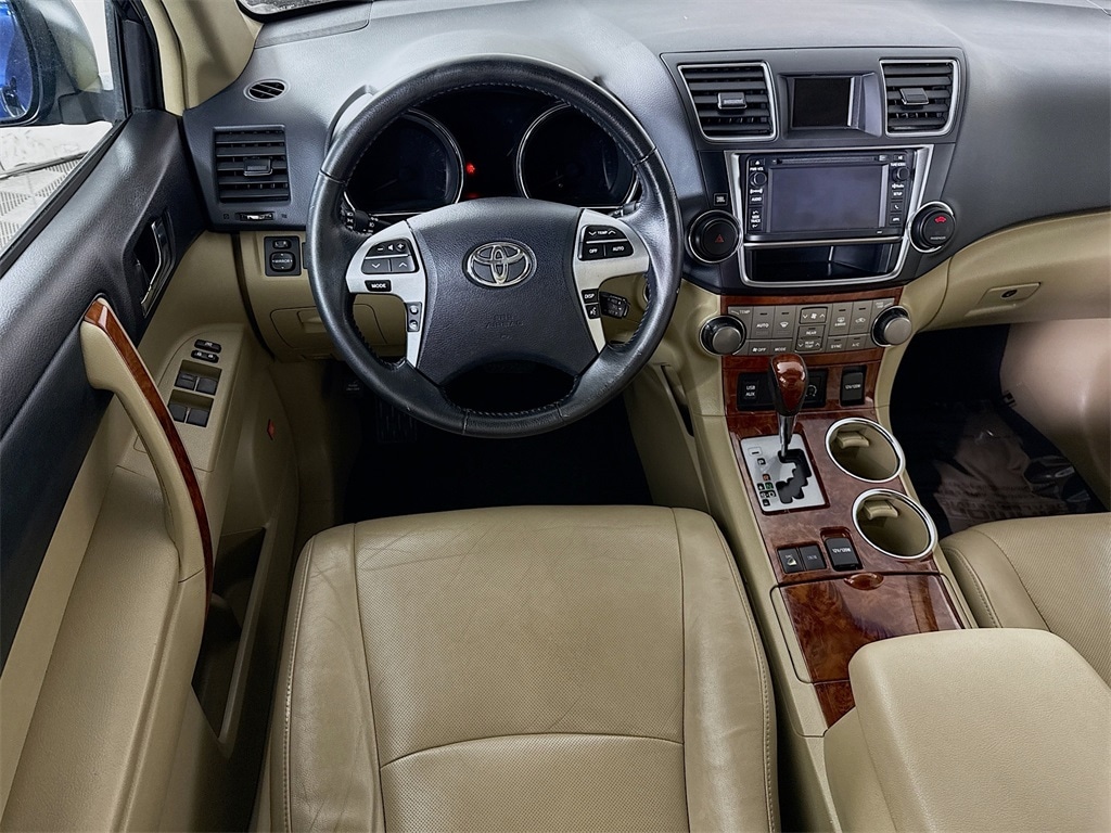 Used 2013 Toyota Highlander Base Plus V6 SUV