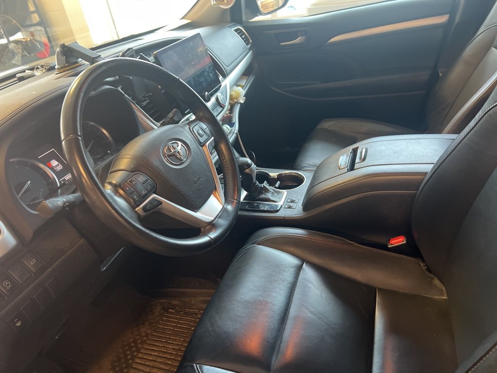 Used 2018 Toyota Highlander XLE SUV