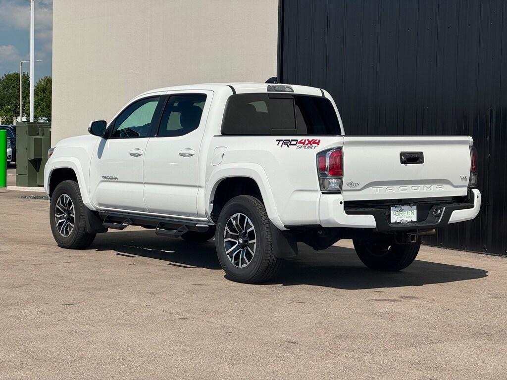 2021 Toyota Tacoma TRD Sport V6 photo 3