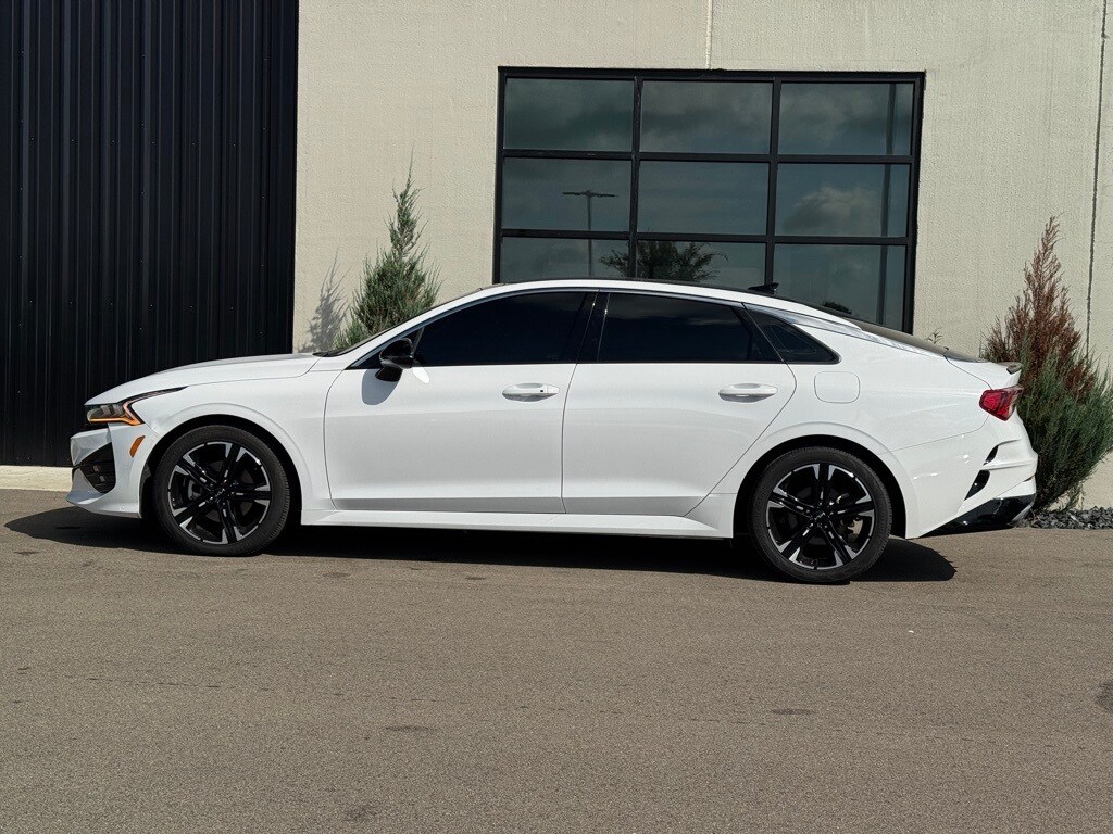 2024 Kia K5 GT-Line photo 2
