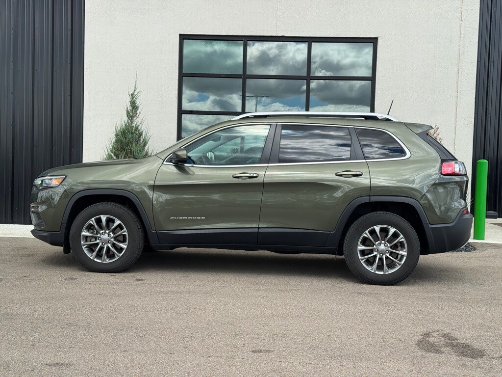 2020 Jeep Cherokee Latitude photo 2