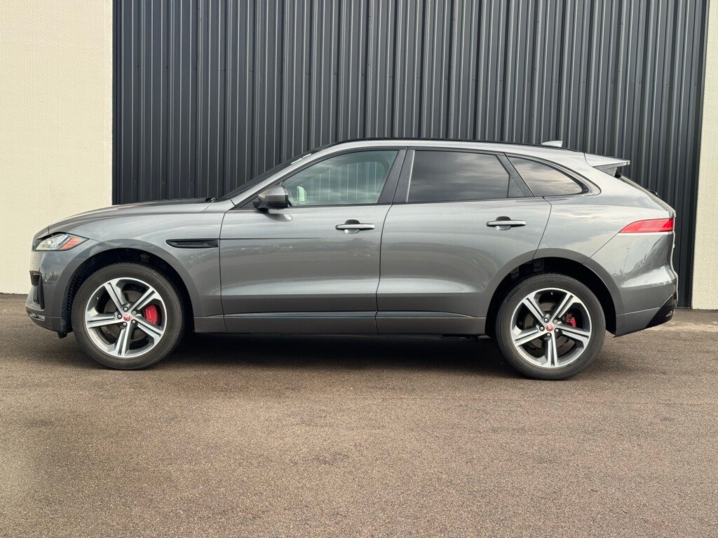 2018 Jaguar F-PACE S photo 2
