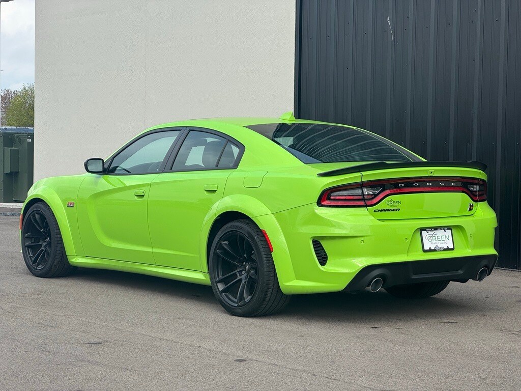 2023 Dodge Charger Scat Pack photo 2
